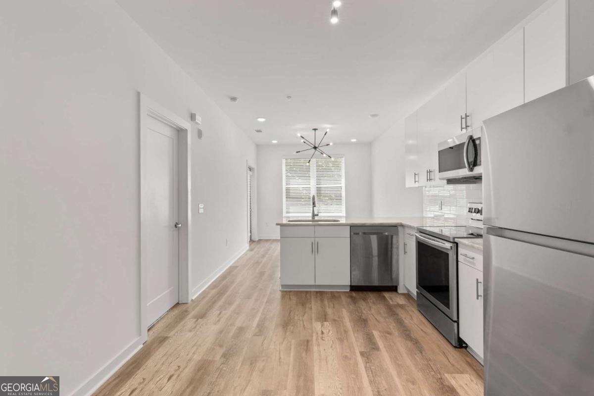 525 Parkway Drive Atlanta - 9