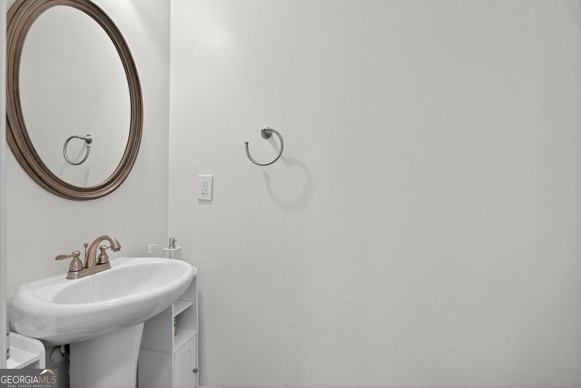 215 Semel Drive Atlanta - 17