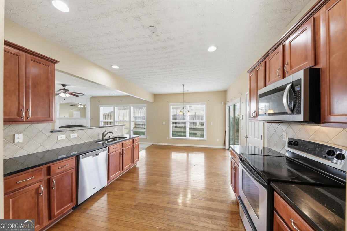 533 POPLAR Bend Canton - 19