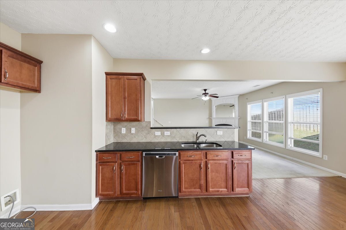 533 POPLAR Bend Canton - 21