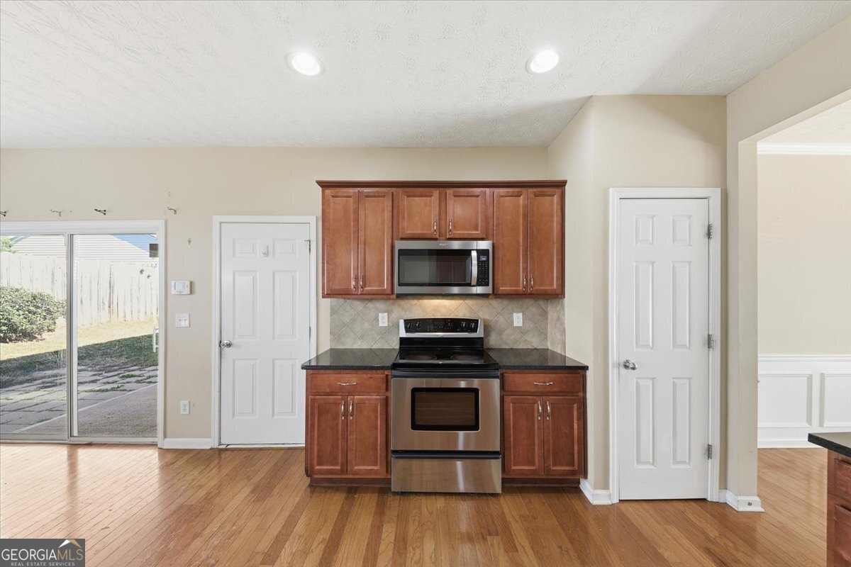 533 POPLAR Bend Canton - 24