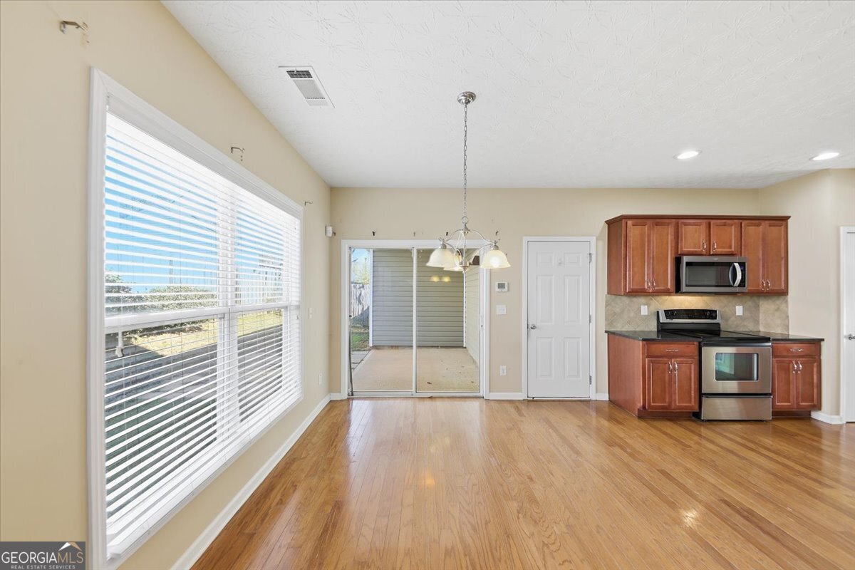 533 POPLAR Bend Canton - 25