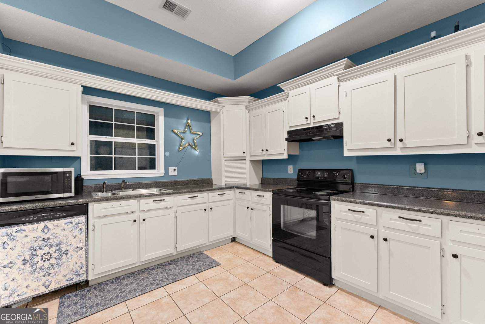 221 Grand View Drive Cleveland - 27