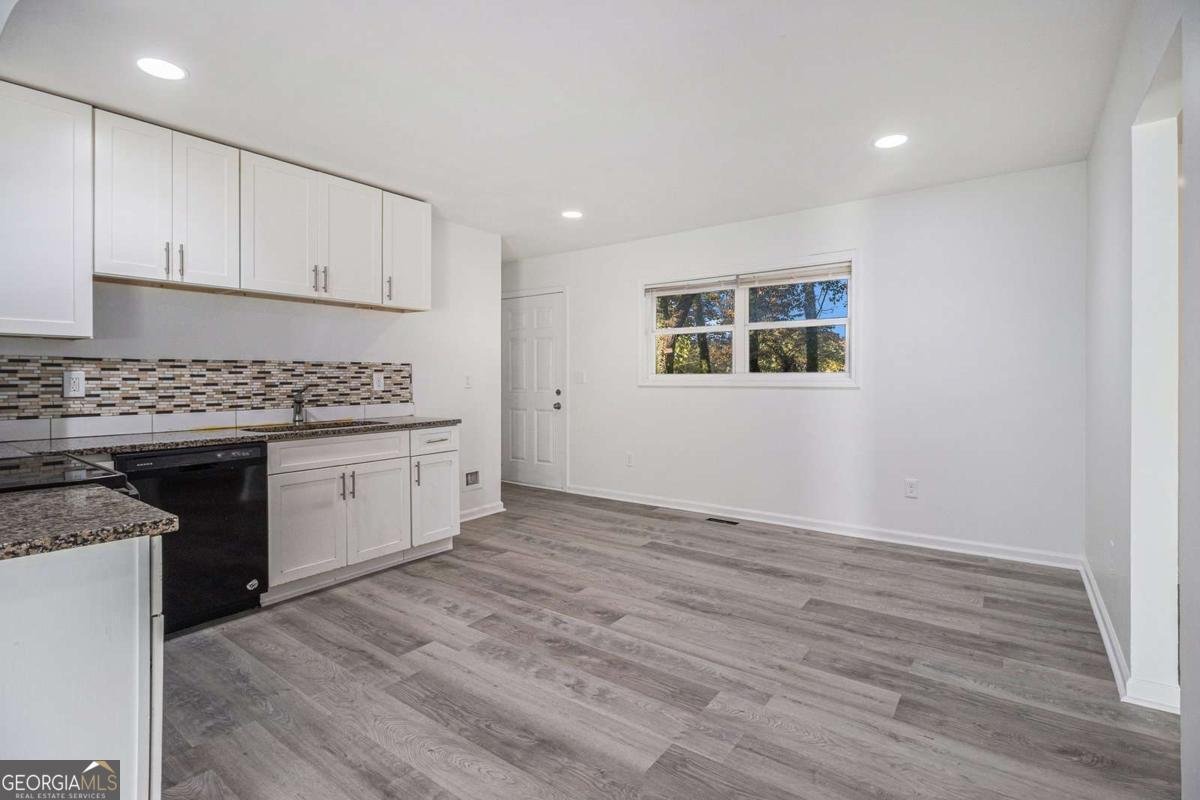 6505 Granada Drive Forest Park - 3