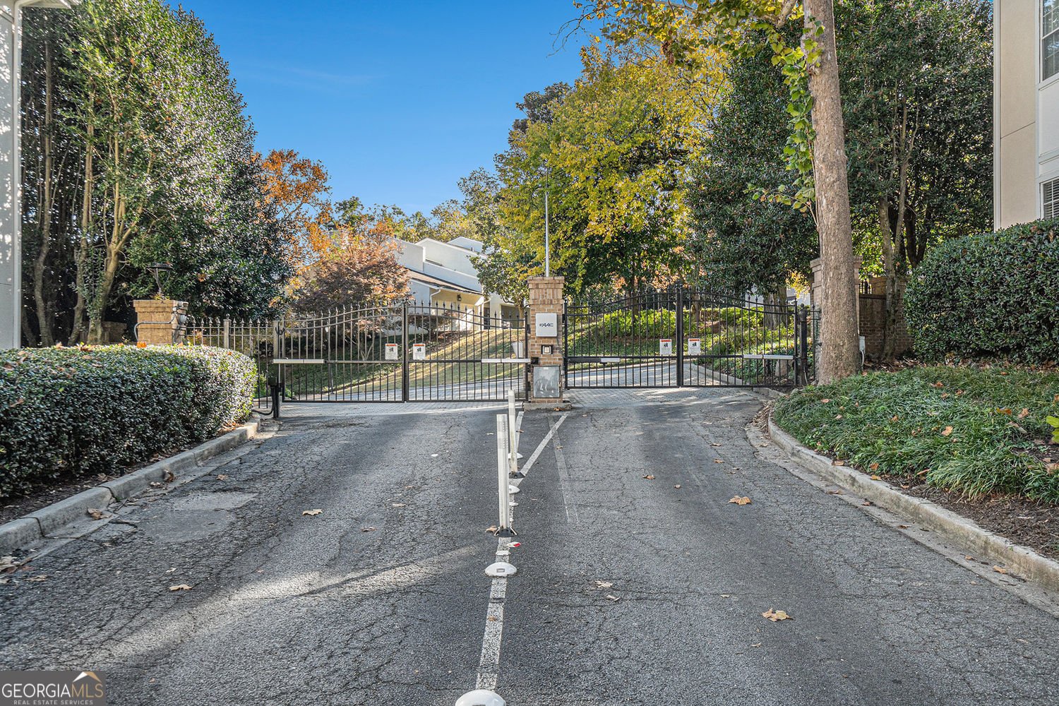 220 Renaissance Parkway Atlanta - 10