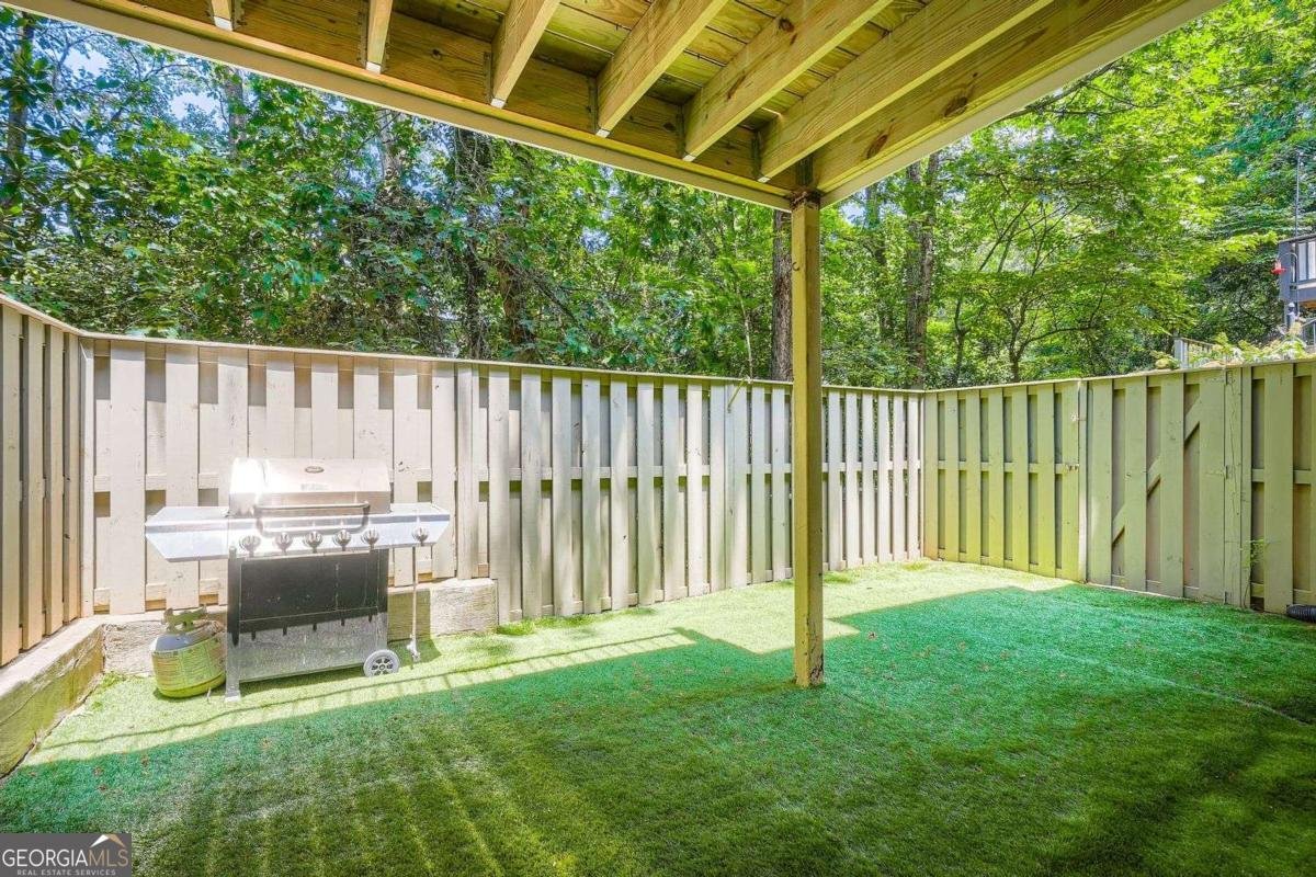 81 La Rue Place Atlanta - 24