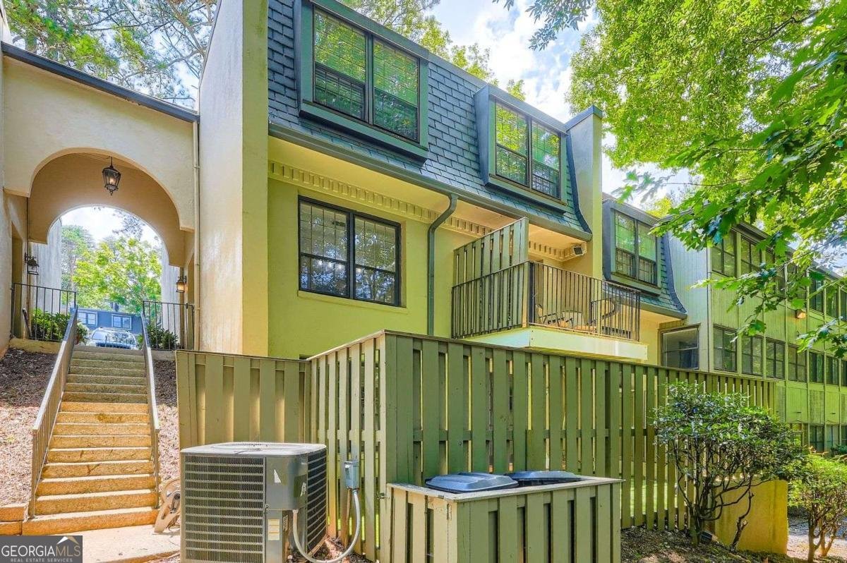 81 La Rue Place Atlanta - 25