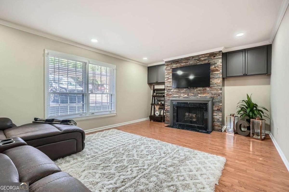 81 La Rue Place Atlanta - 4