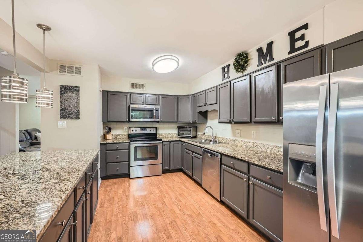 81 La Rue Place Atlanta - 8