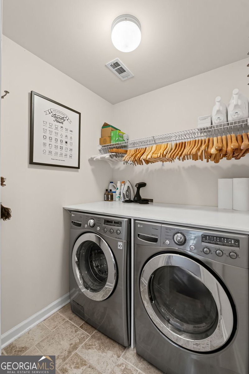 8035 Sandorn Drive Roswell - 19