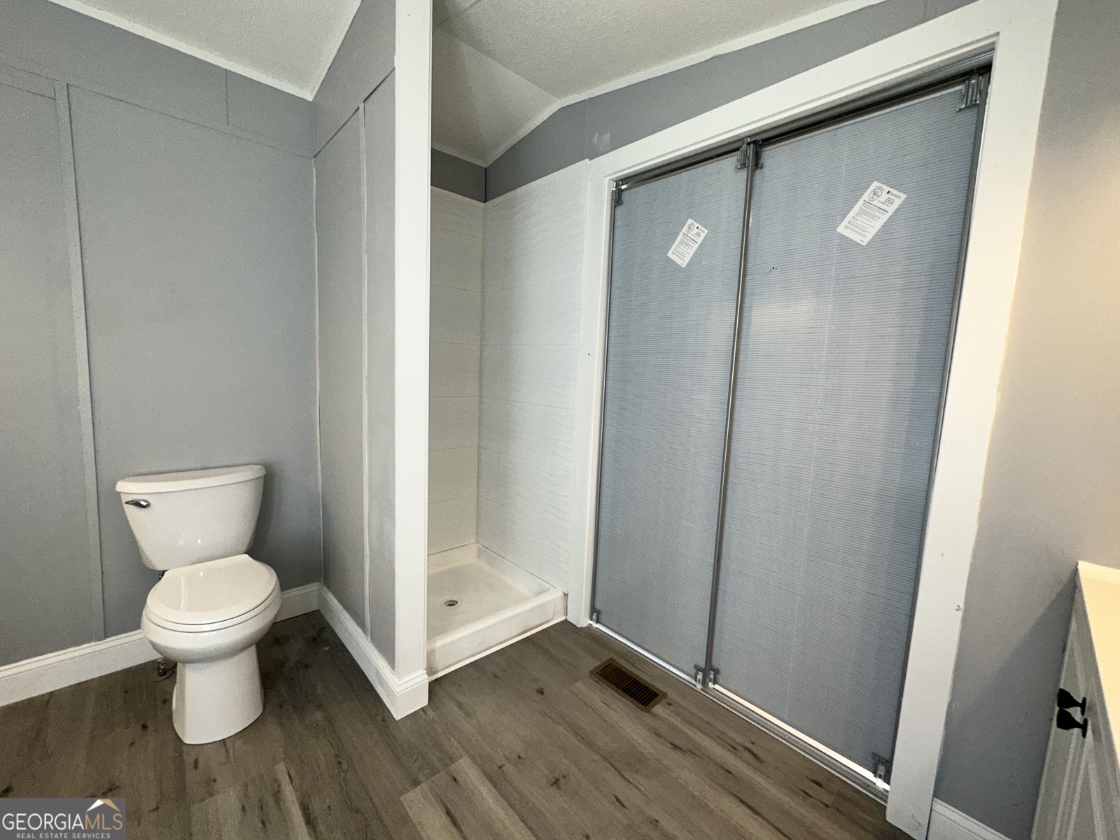 25 CLUB CIRCLE ELLENWOOD - 12