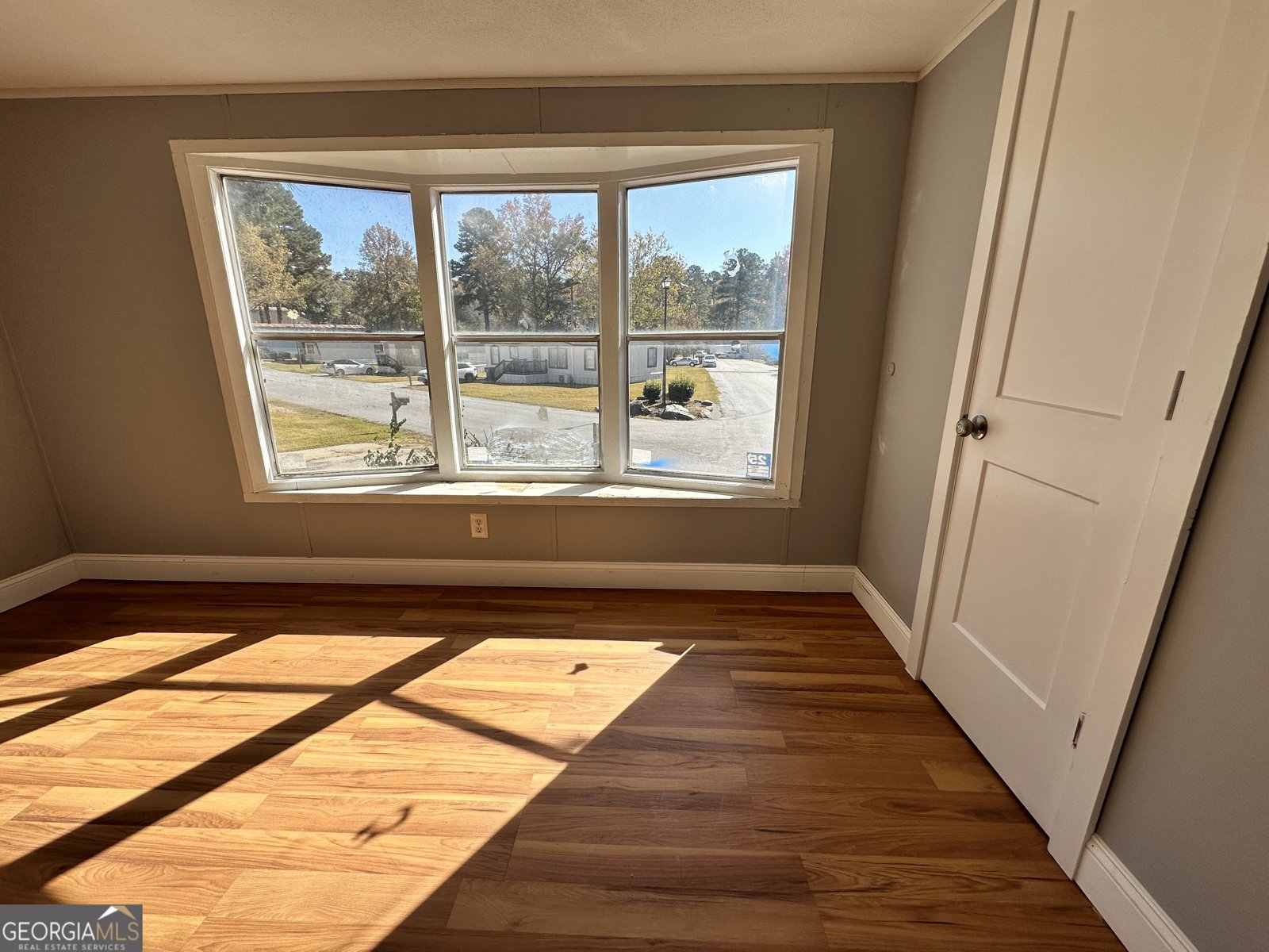 25 CLUB CIRCLE ELLENWOOD - 14