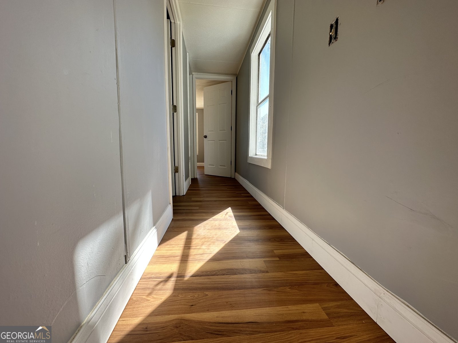 25 CLUB CIRCLE ELLENWOOD - 16