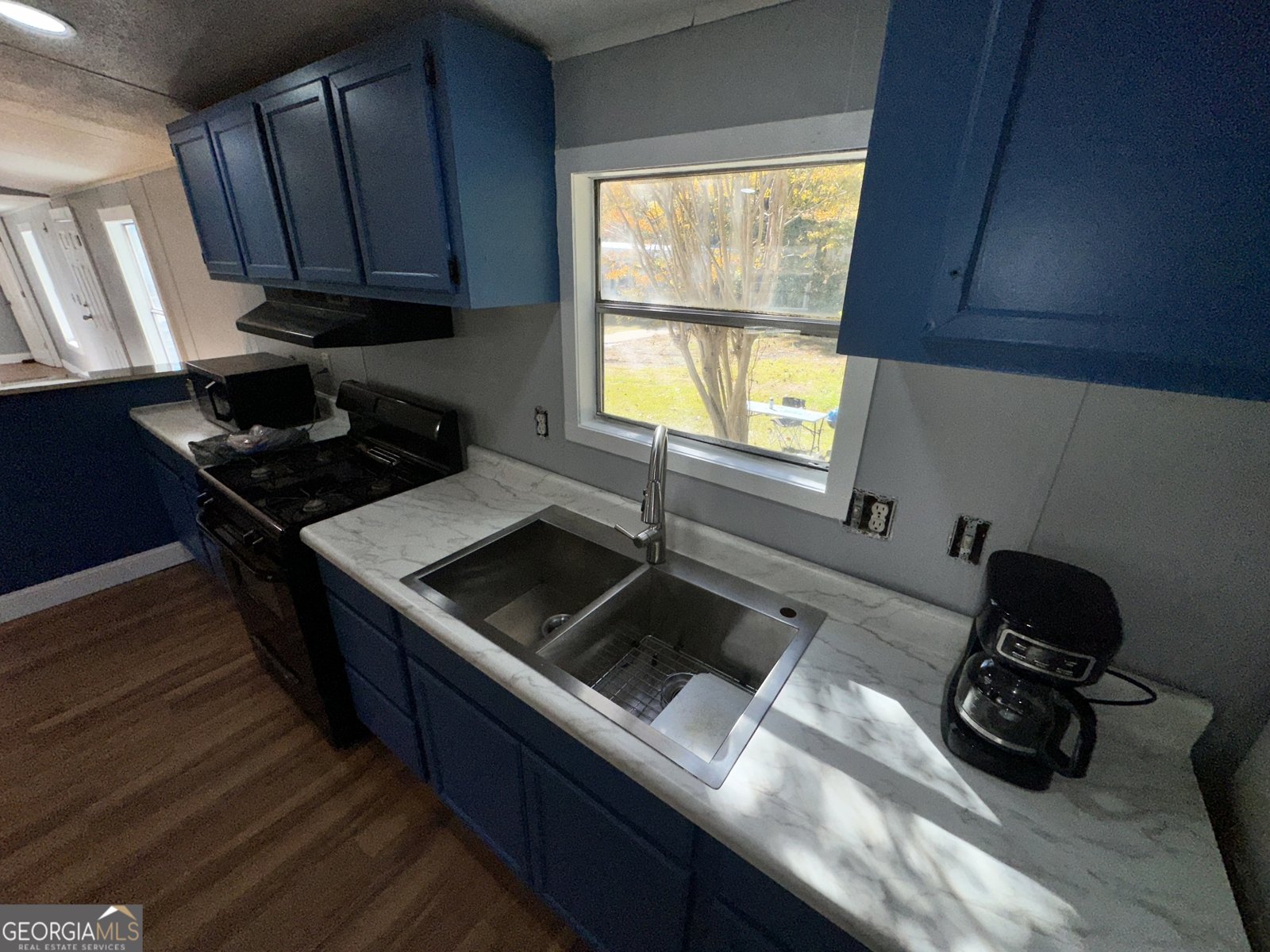 25 CLUB CIRCLE ELLENWOOD - 5