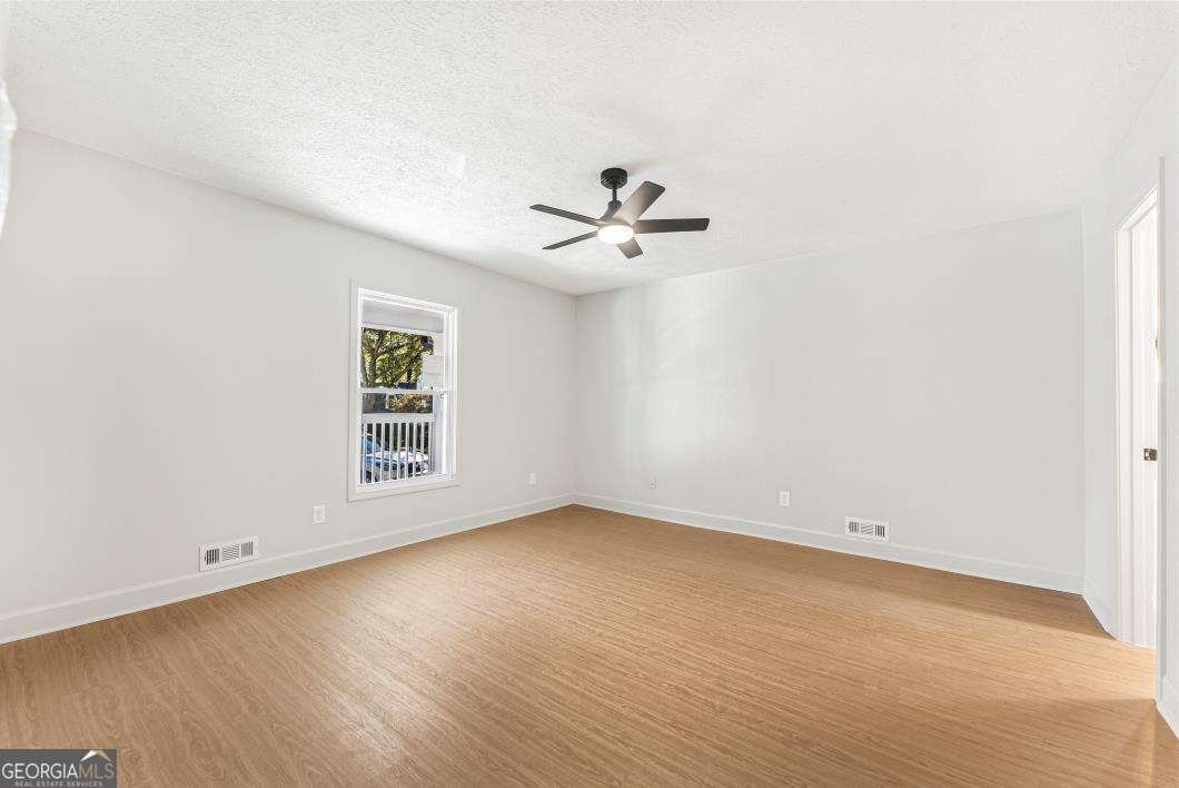 1039 River Bend Court Riverdale - 3