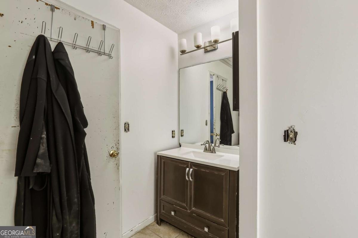 6305 Emerald Pointe Circle Atlanta - 23