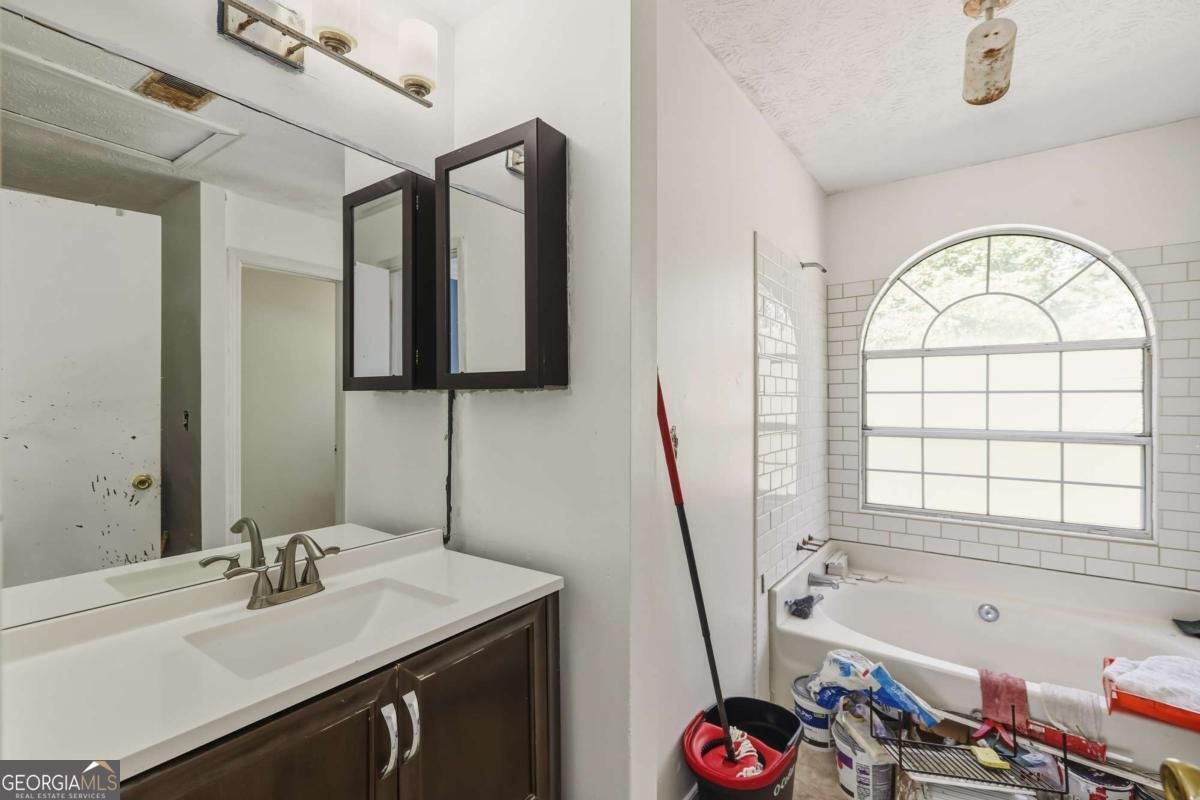 6305 Emerald Pointe Circle Atlanta - 25