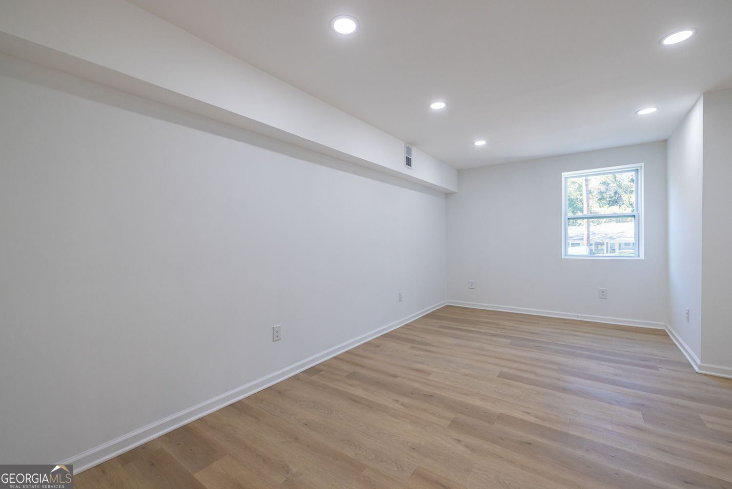 2277 Edgemore Drive Atlanta - 1