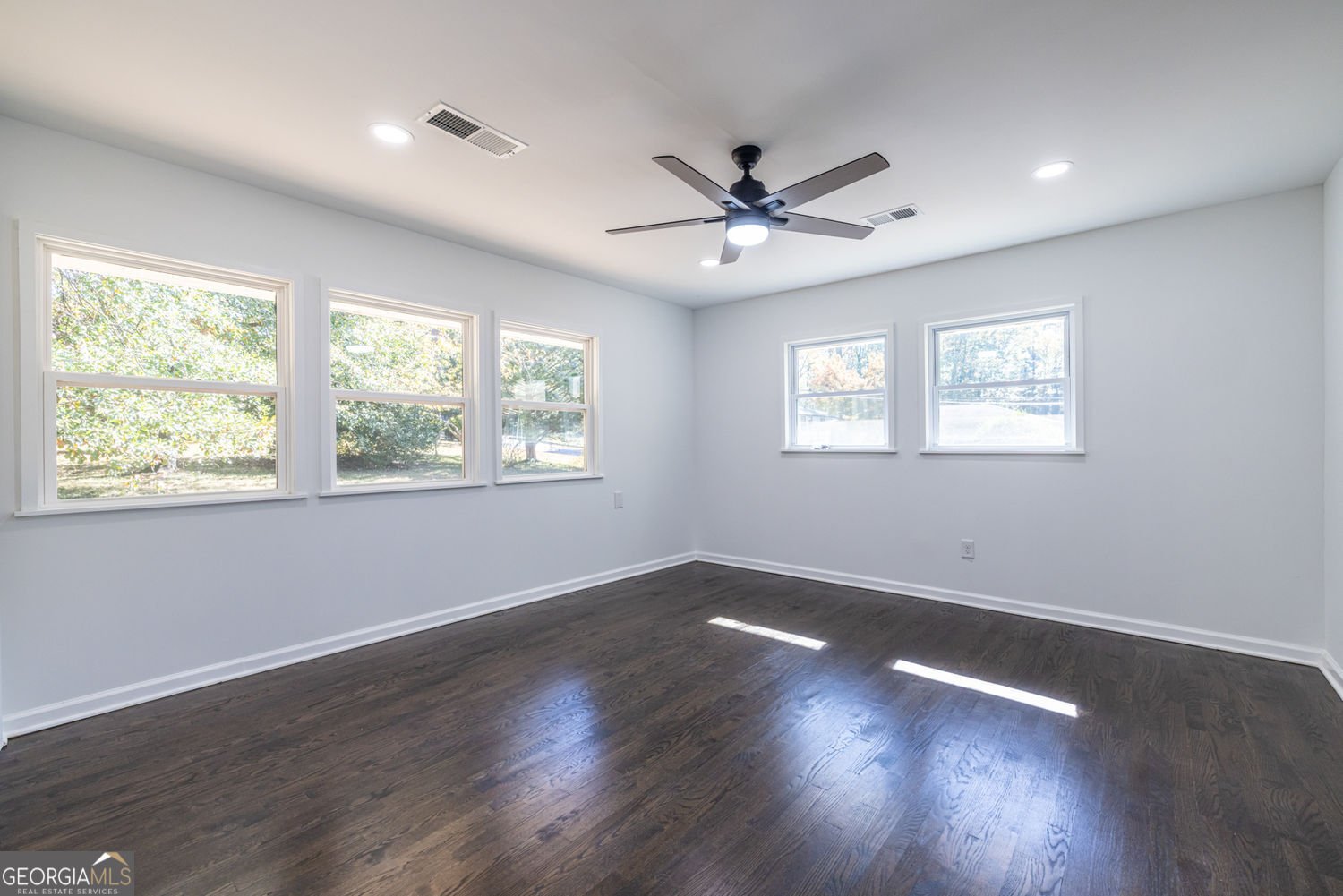 2277 Edgemore Drive Atlanta - 23