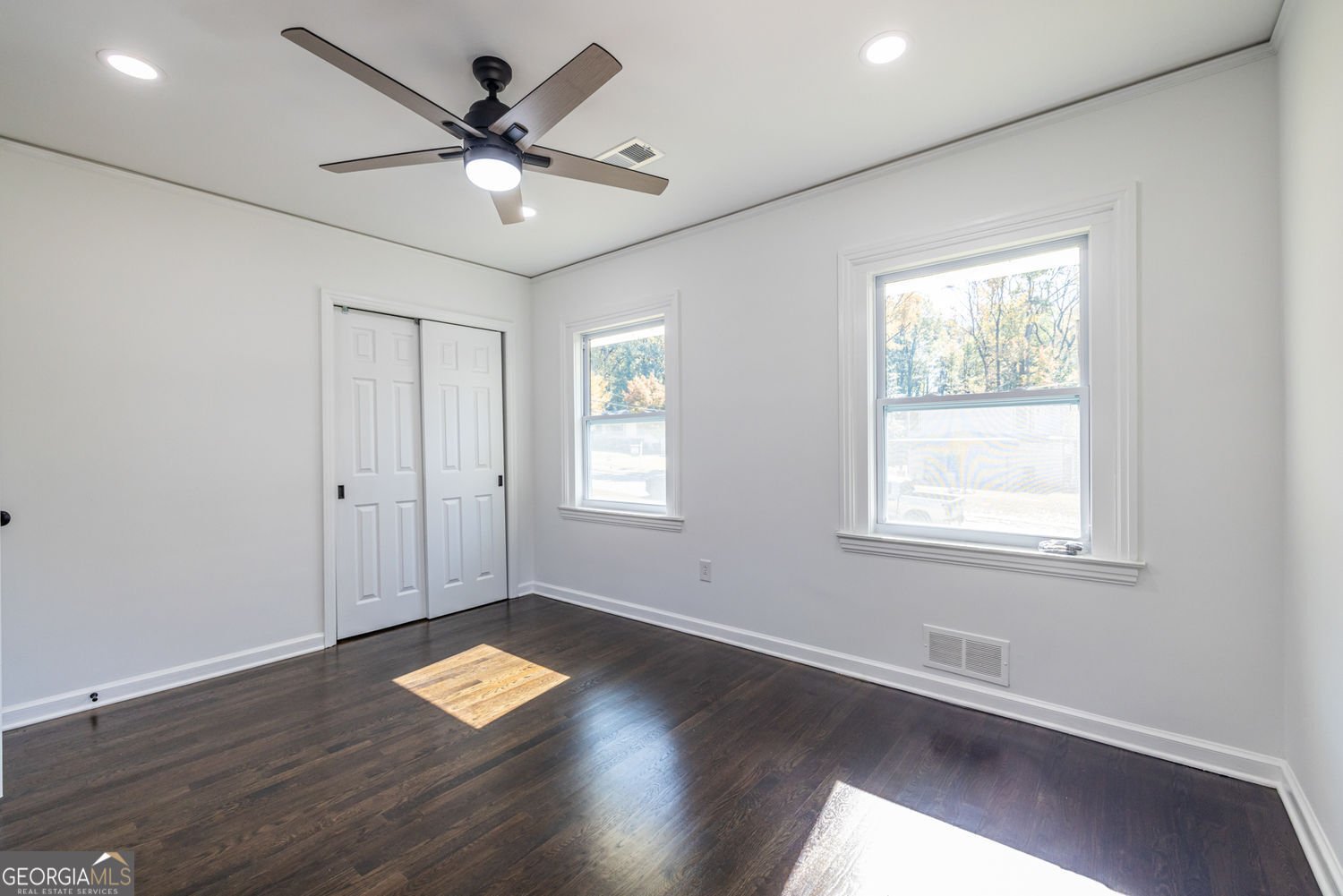 2277 Edgemore Drive Atlanta - 35