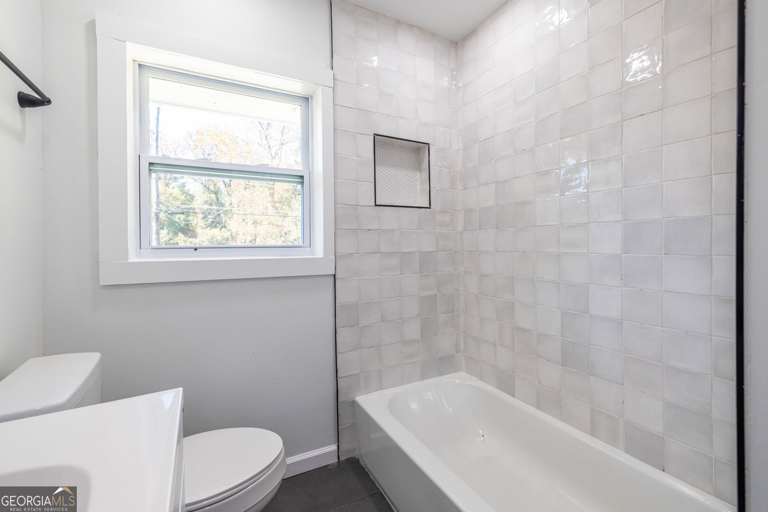 2277 Edgemore Drive Atlanta - 40