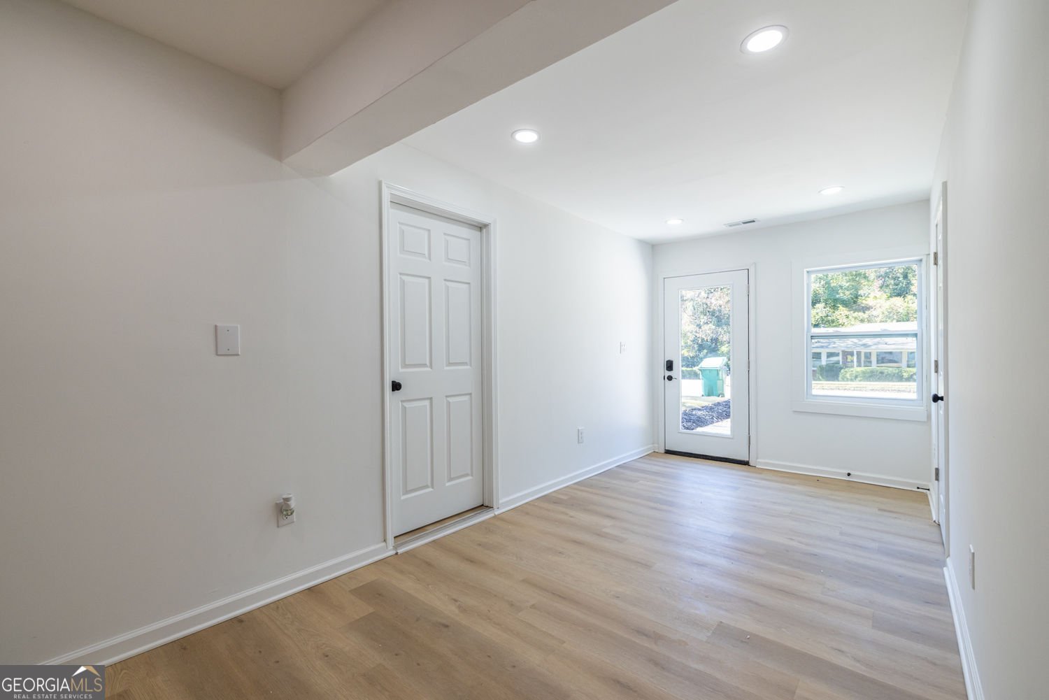 2277 Edgemore Drive Atlanta - 45