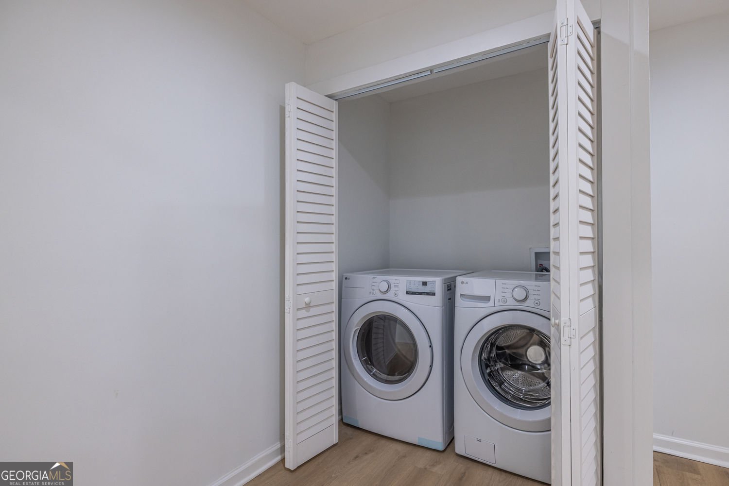 2277 Edgemore Drive Atlanta - 51