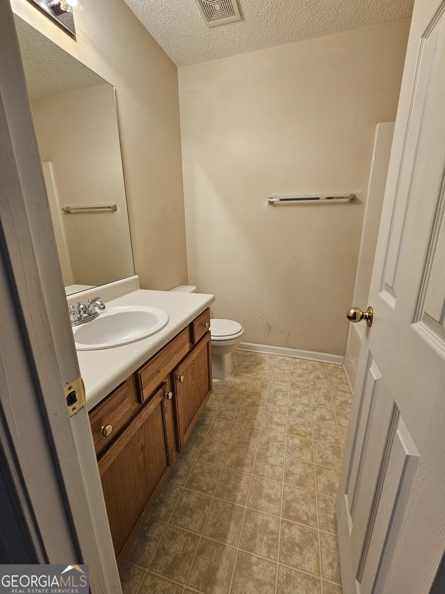 7243 April Court Morrow - 10