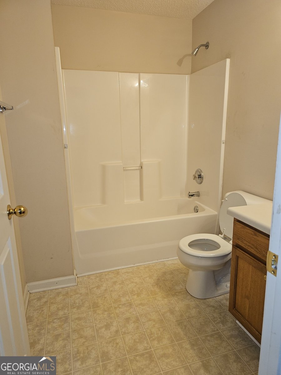 7243 April Court Morrow - 8