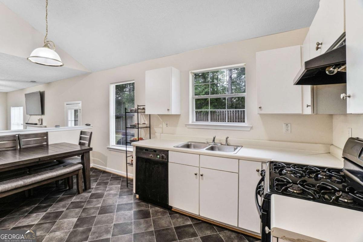 675 MICHAEL Circle Monroe - 12