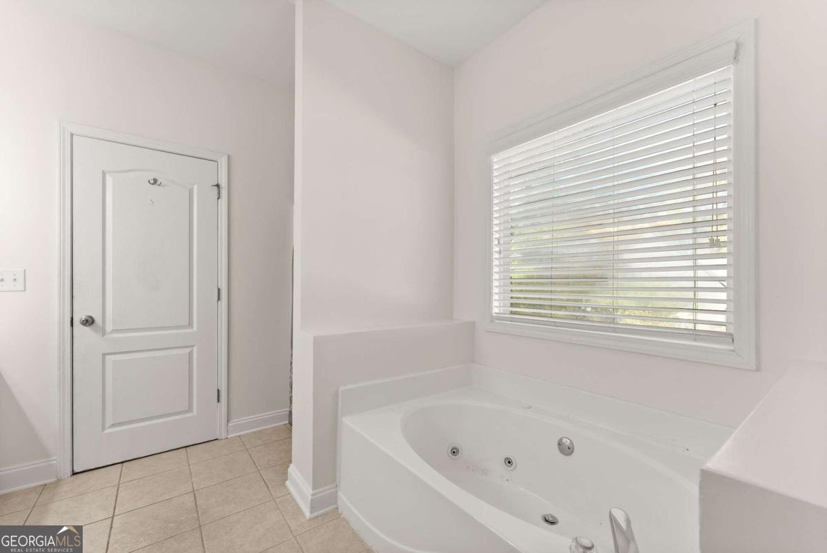 95 Lola Street Colbert - 9