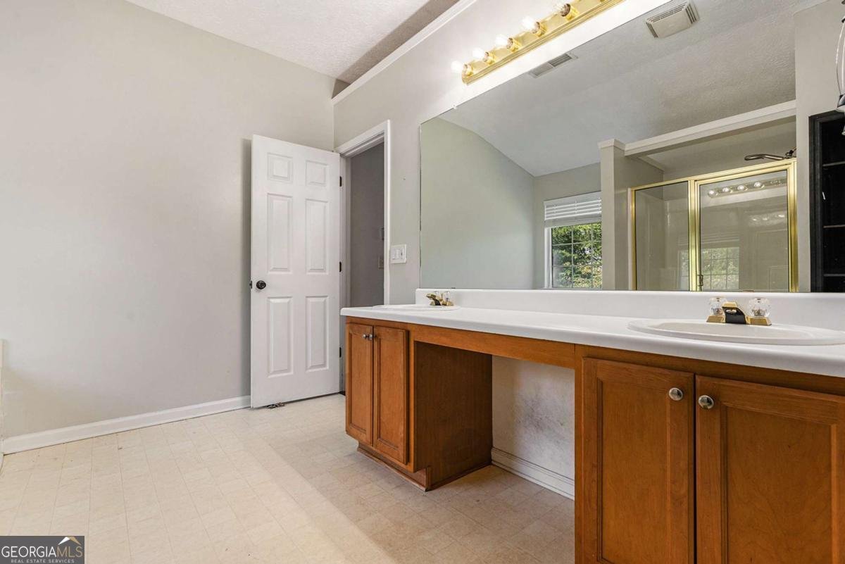 3184 Elmwood Court Atlanta - 21