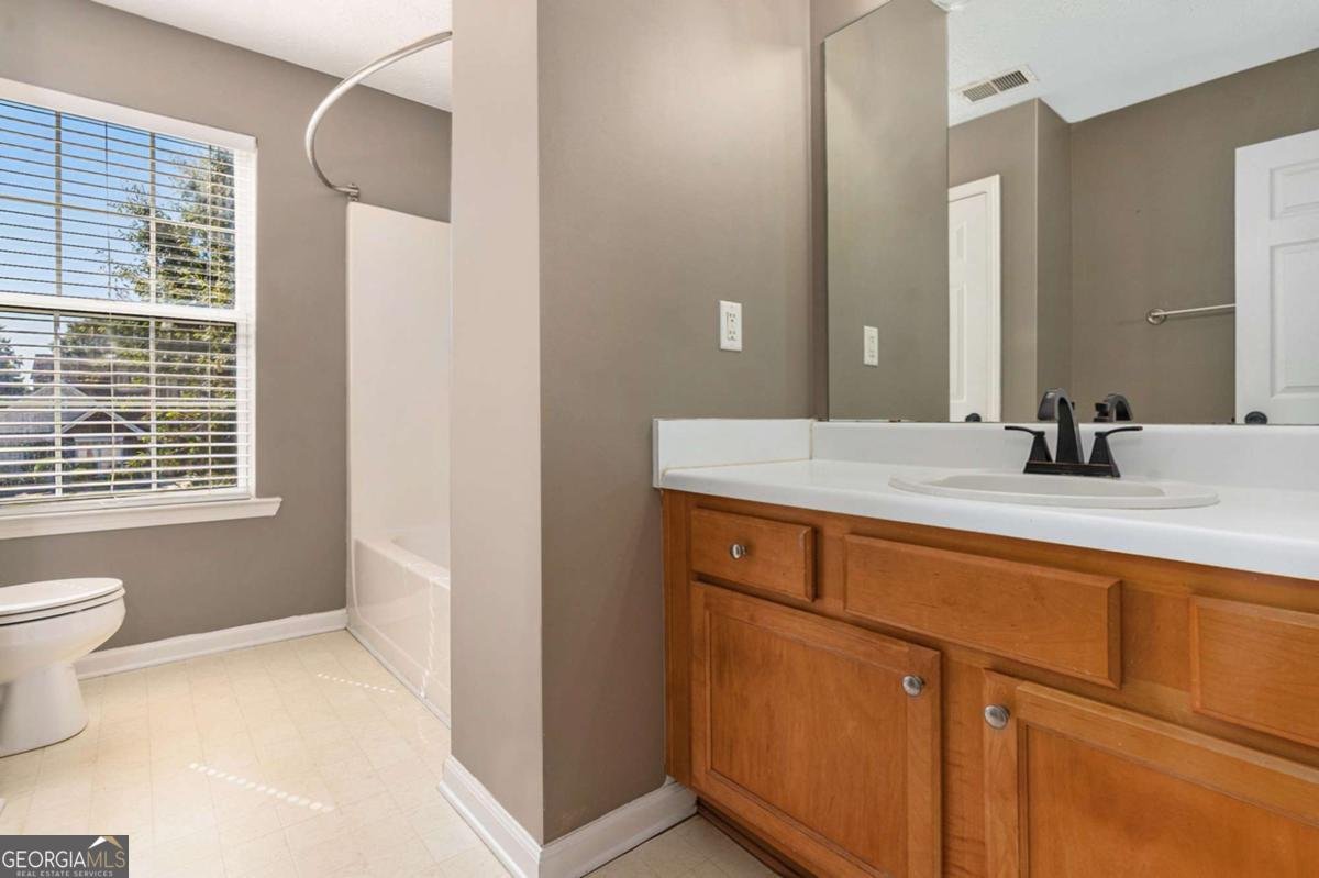 3184 Elmwood Court Atlanta - 25