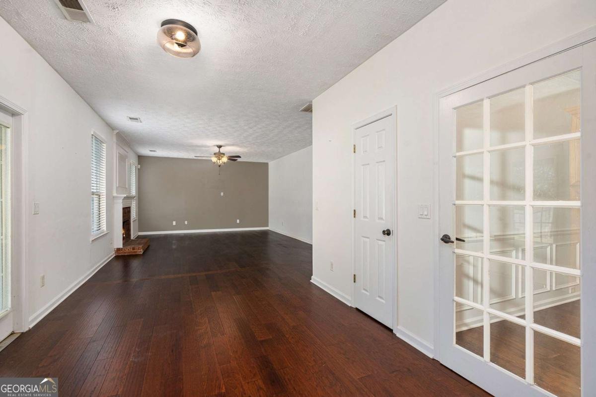 3184 Elmwood Court Atlanta - 5