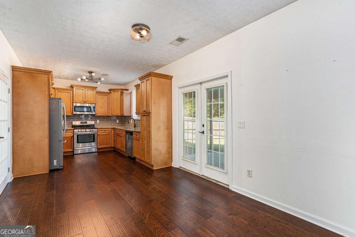 3184 Elmwood Court Atlanta - 6