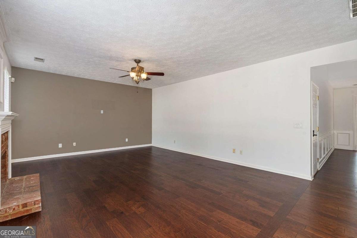 3184 Elmwood Court Atlanta - 7