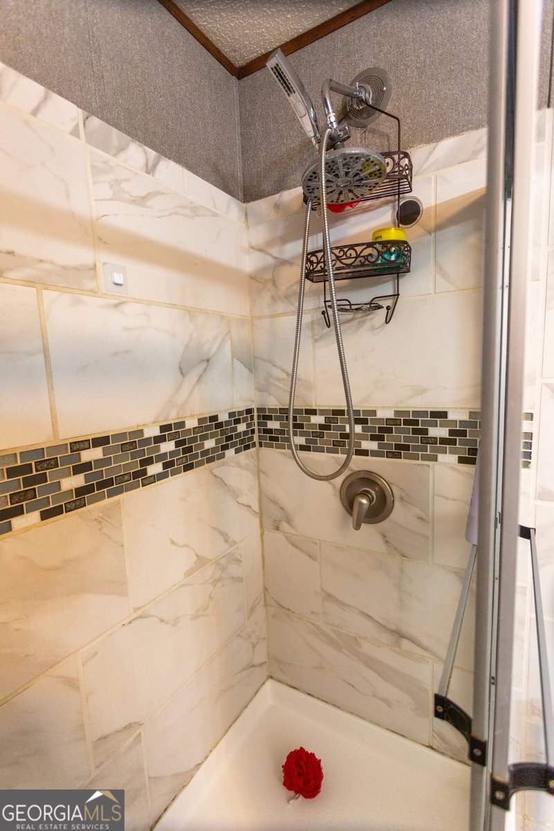 74 Leslie Road Hazlehurst - 19