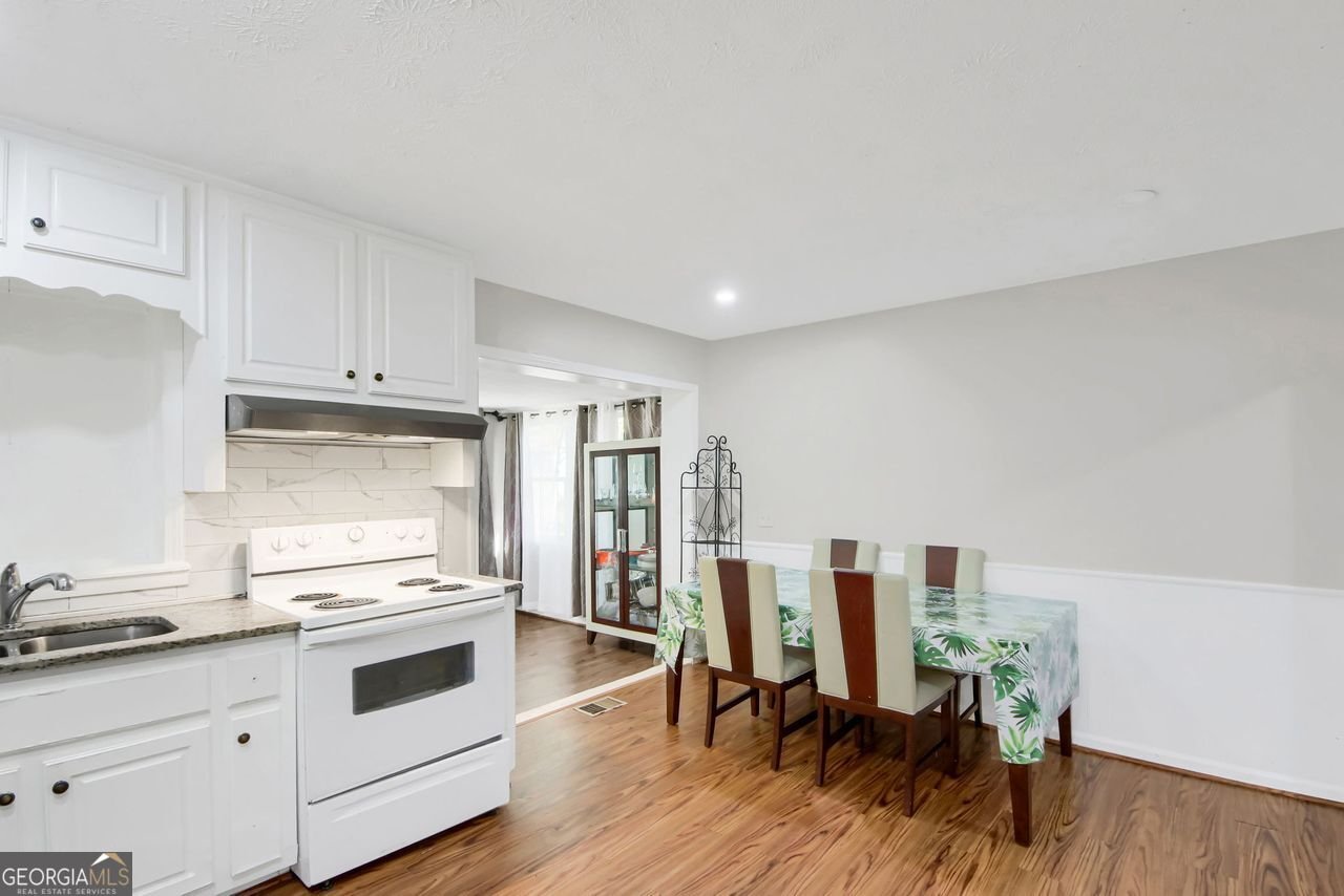 847 MEADOW ROCK Drive Stone Mountain - 10