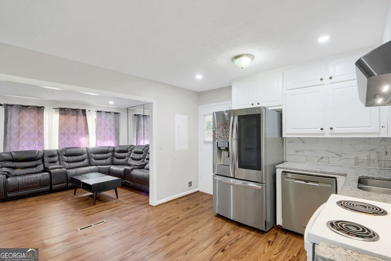 847 MEADOW ROCK Drive Stone Mountain - 9