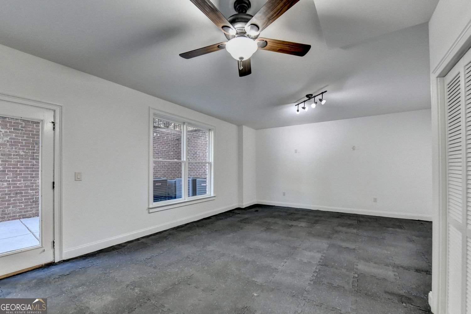 5669 Legends Club Circle Braselton - 64