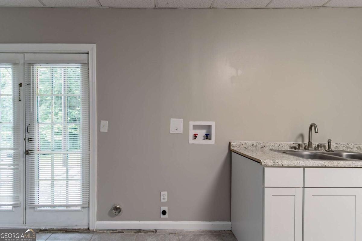 2654 Laurel View Drive Snellville - 29