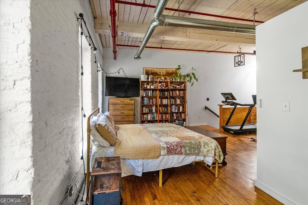 585 White Circle Athens - 2