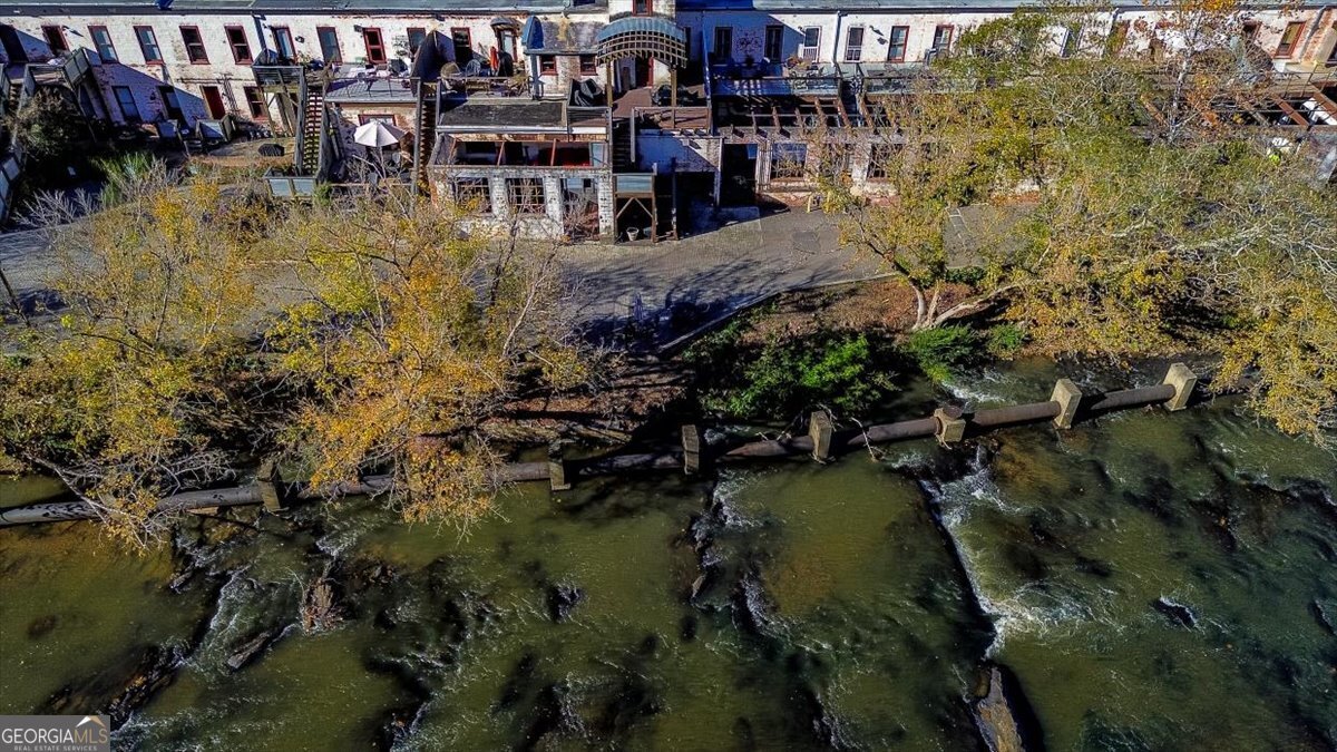 585 White Circle Athens - 29