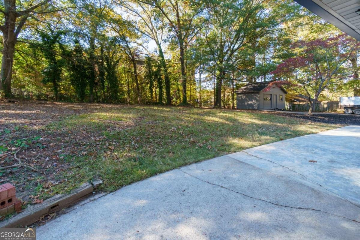 4882 Golden Drive Mableton - 32