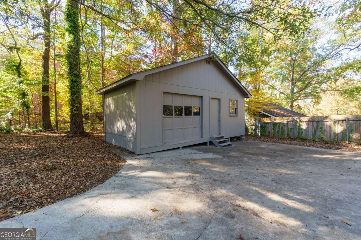 4882 Golden Drive Mableton - 35