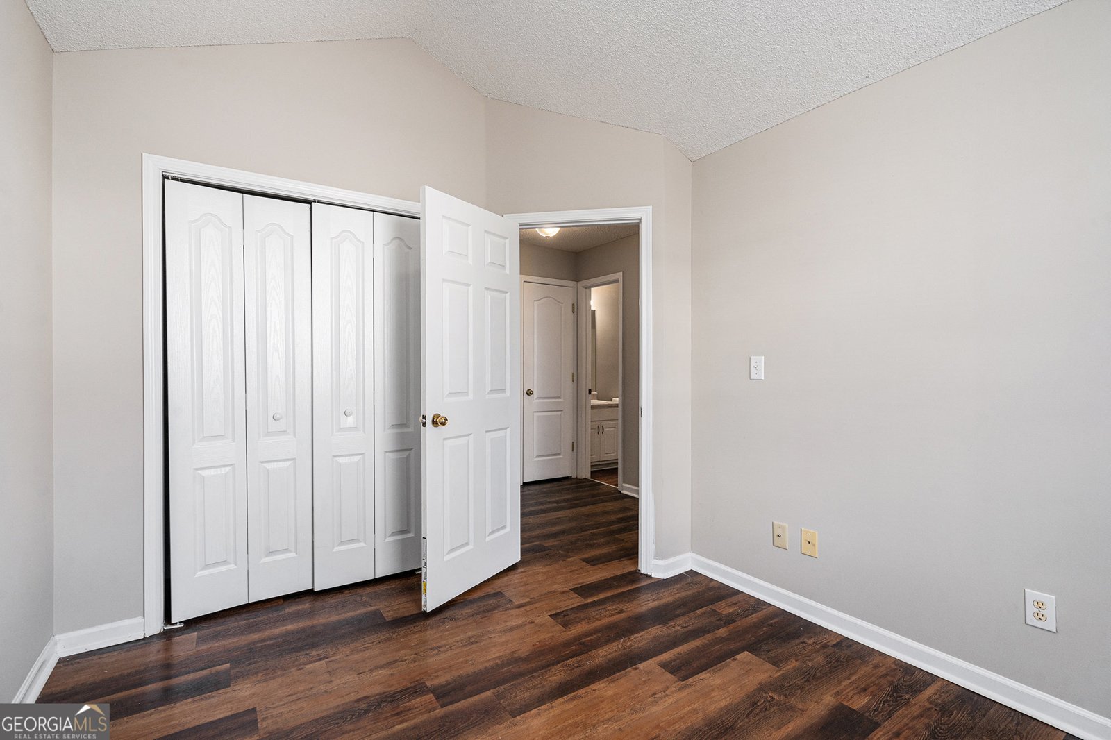 10959 Thrasher Road Hampton - 28