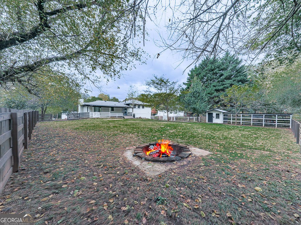 421 Creek Valley Drive Woodstock - 30