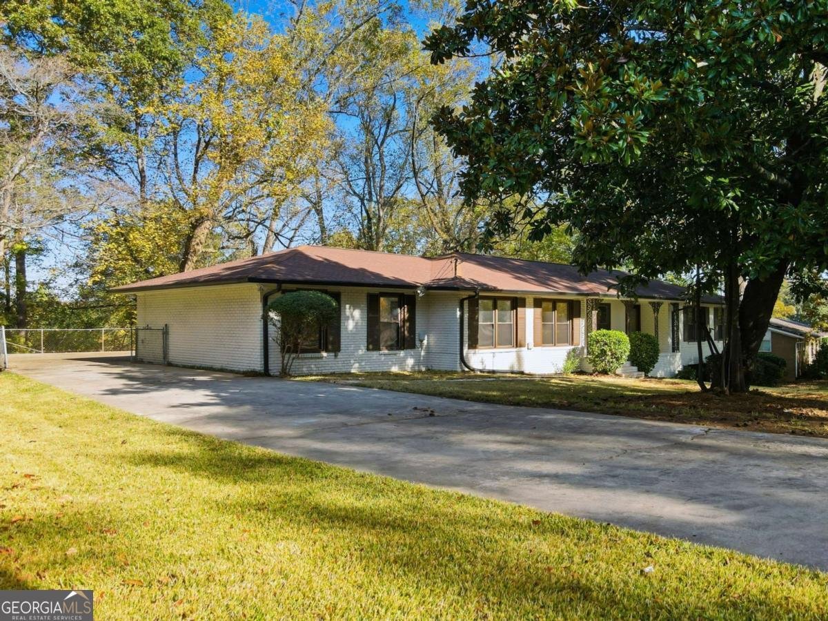 3303 Clifton Church Road Atlanta - 2