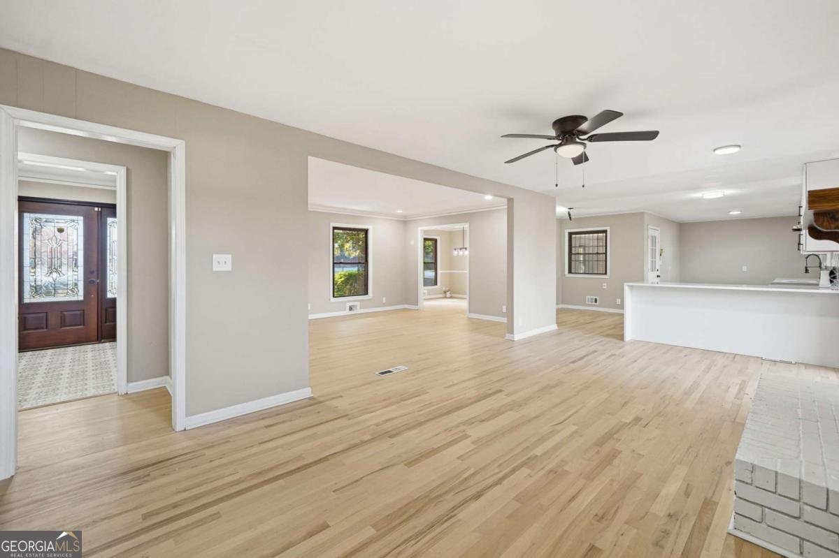 3303 Clifton Church Road Atlanta - 24