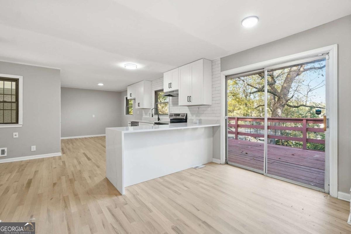 3303 Clifton Church Road Atlanta - 25